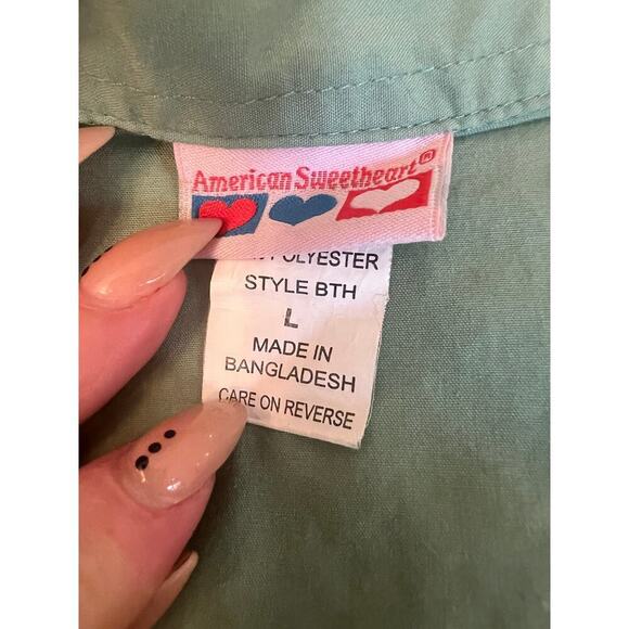 AMERICAS SWEETHEARTgreen button up womens size large - Picture 5 of 6